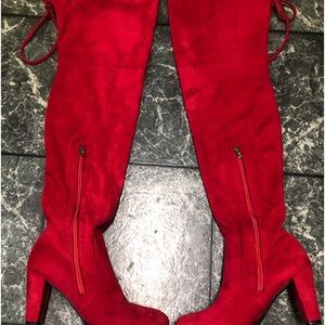Red suede over the knee boots / 9M